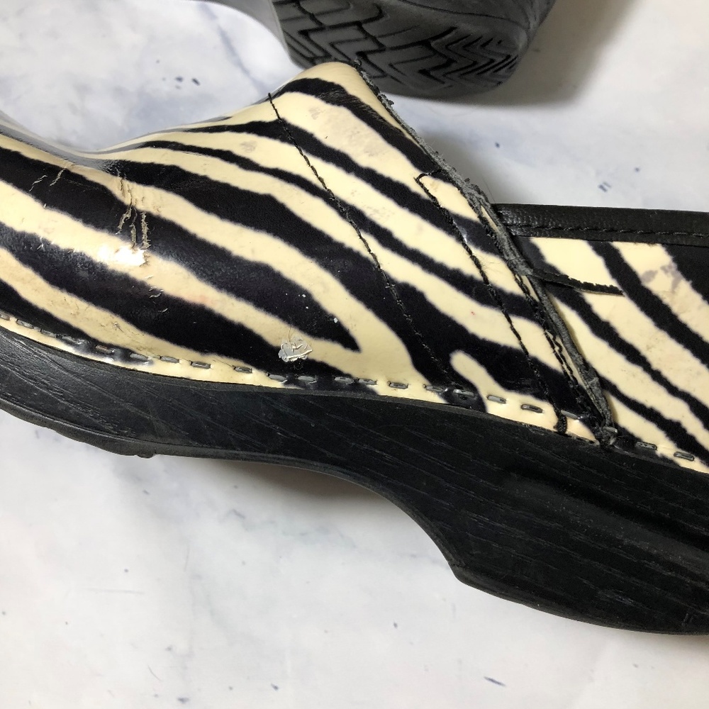 Dansko Pro Patent Zebra Print Clogs Size 38 - image 5